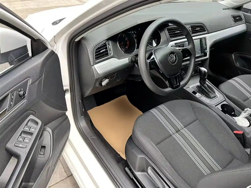Volkswagen Lamando 2018 230TSI DSG Trend Edition фото 16