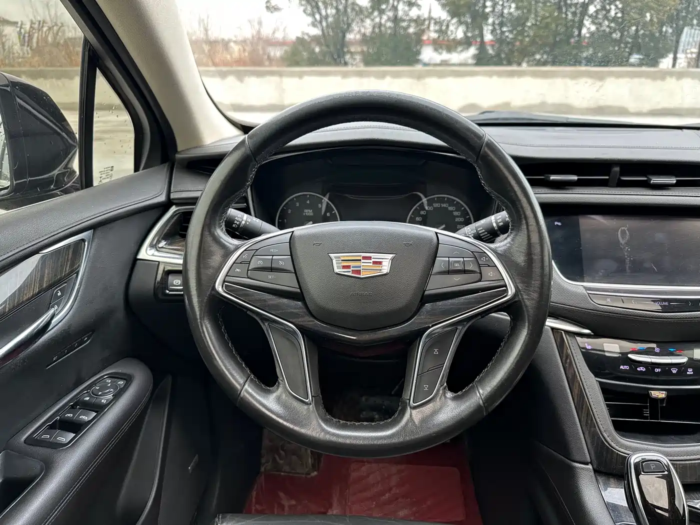 Cadillac XT5 2016 28T AWD Technology Model фото 11
