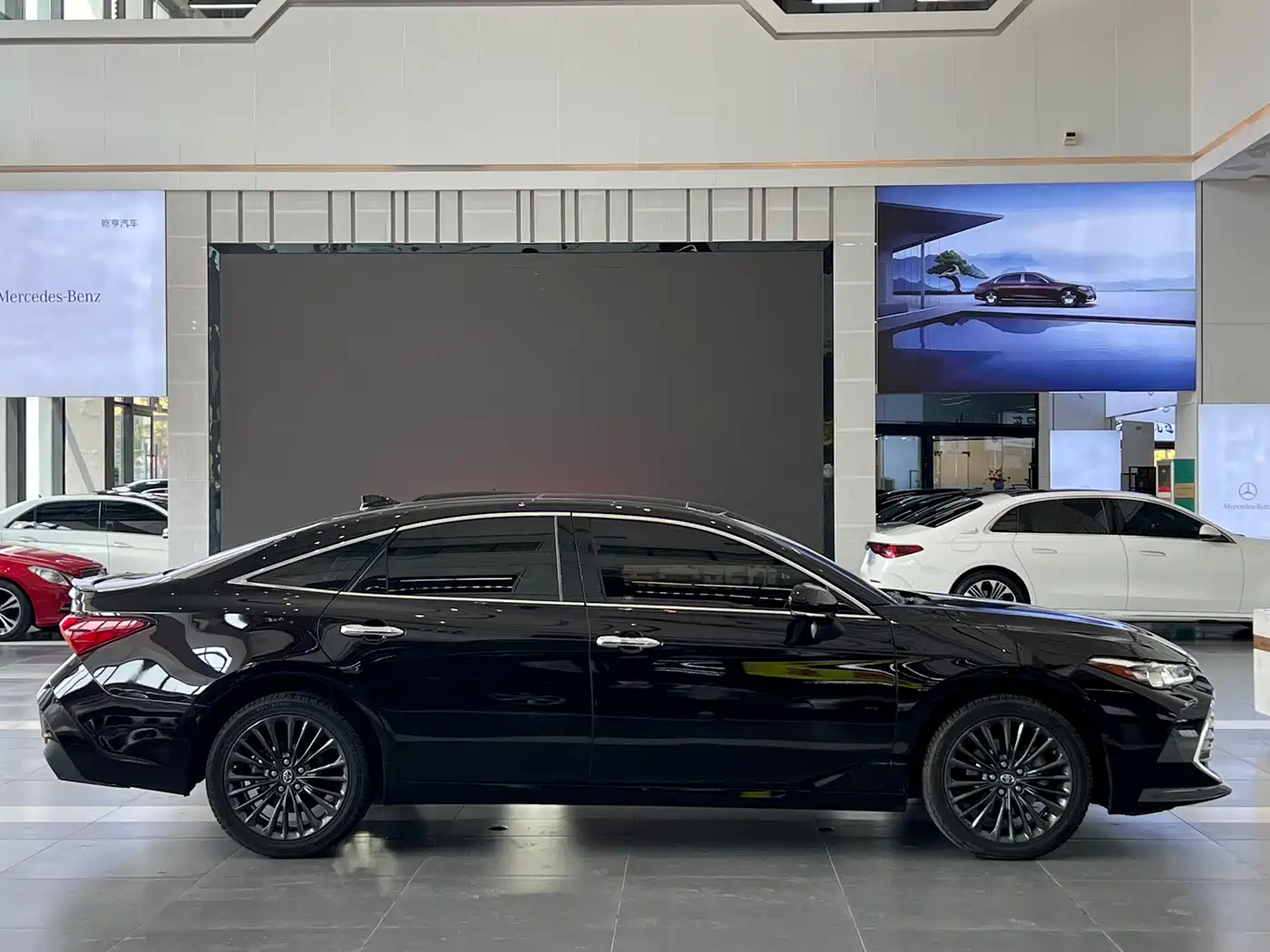 Toyota Avalon 2019 2.5L Touring Premium Edition China VI фото 19