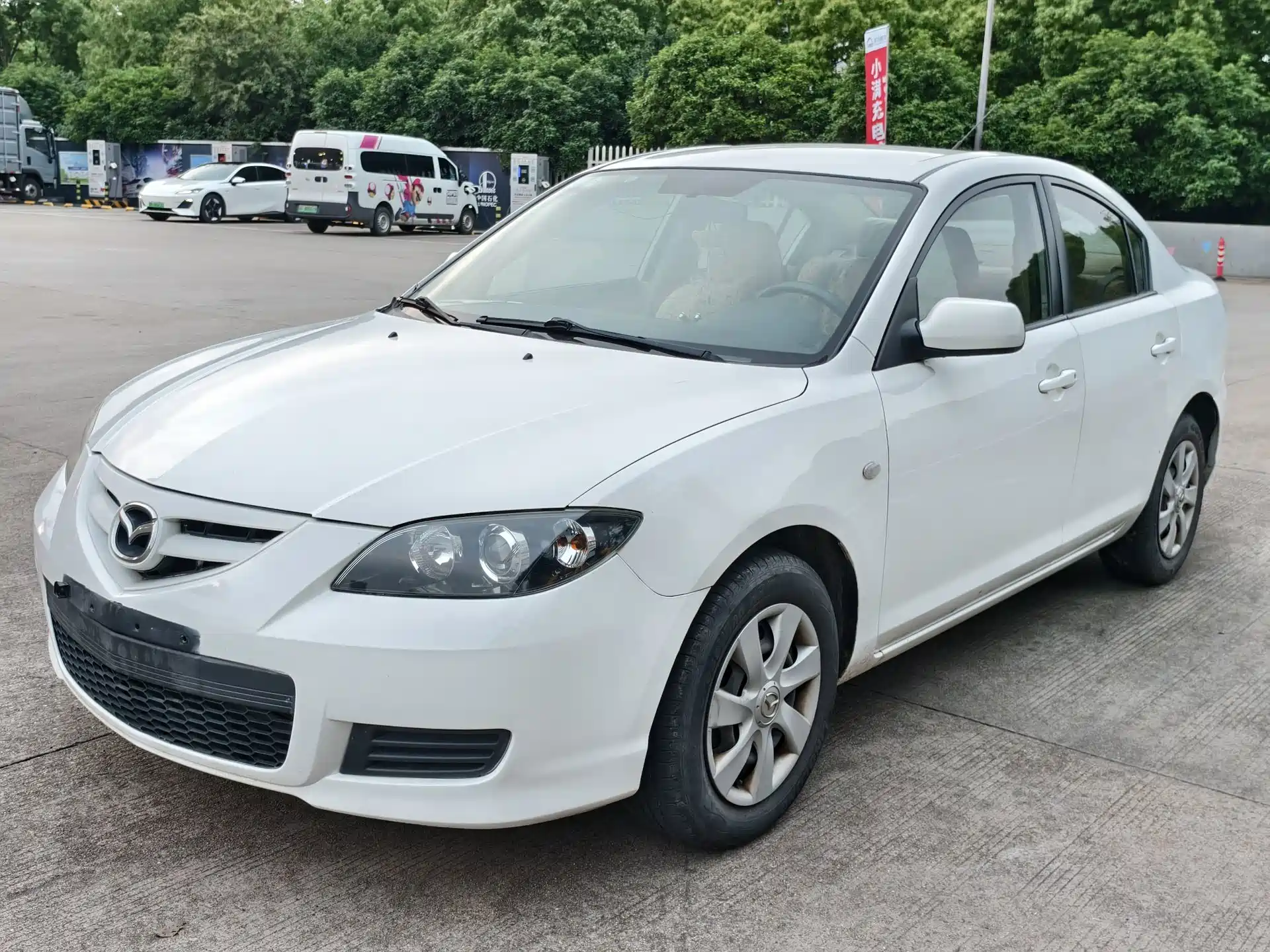 Фото 1 - Mazda 3