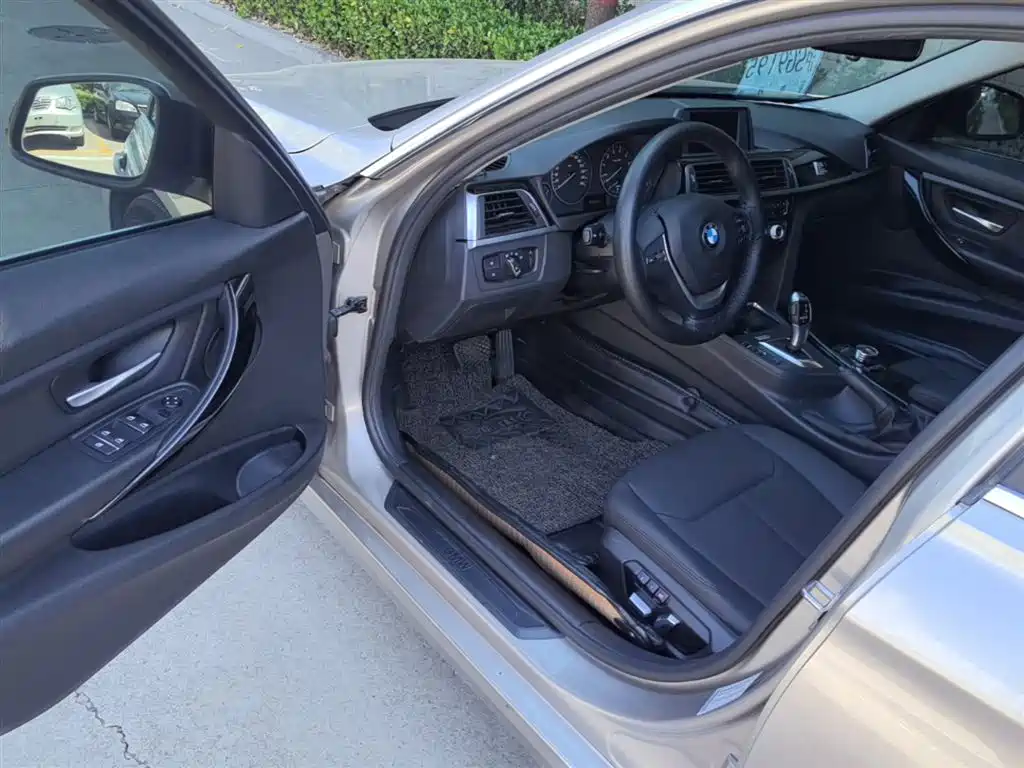 BMW 3 Series 2016 320Li Progressive фото 16