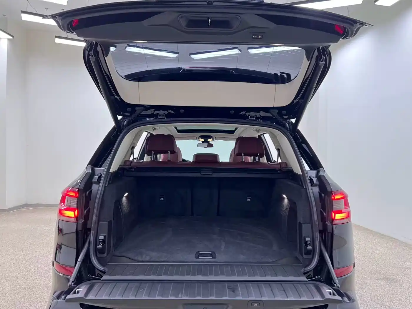 BMW X5 2022 Facelift xDrive 30Li Premium M Sport Package фото 12