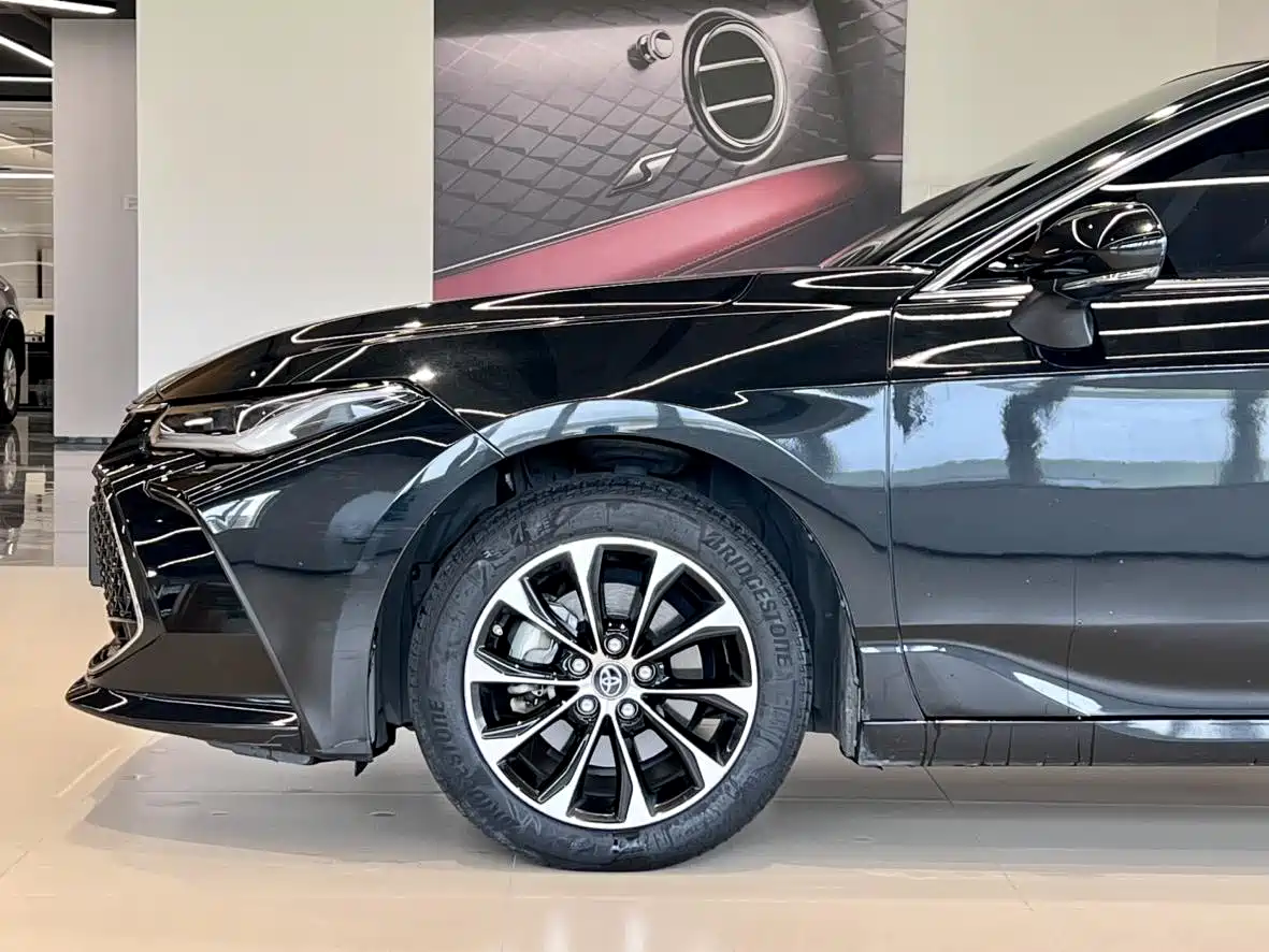 Toyota Avalon 2023 2.5L Luxury Edition фото 4