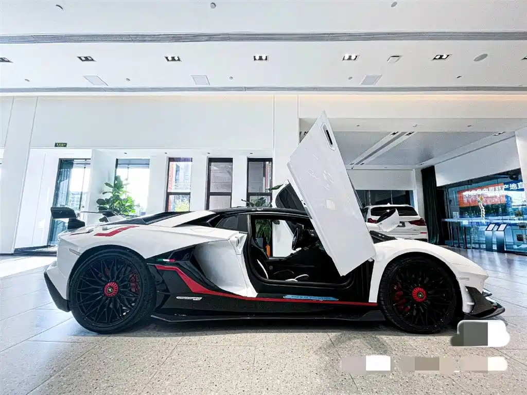 Lamborghini Aventador 2011 LP 700-4 фото 8