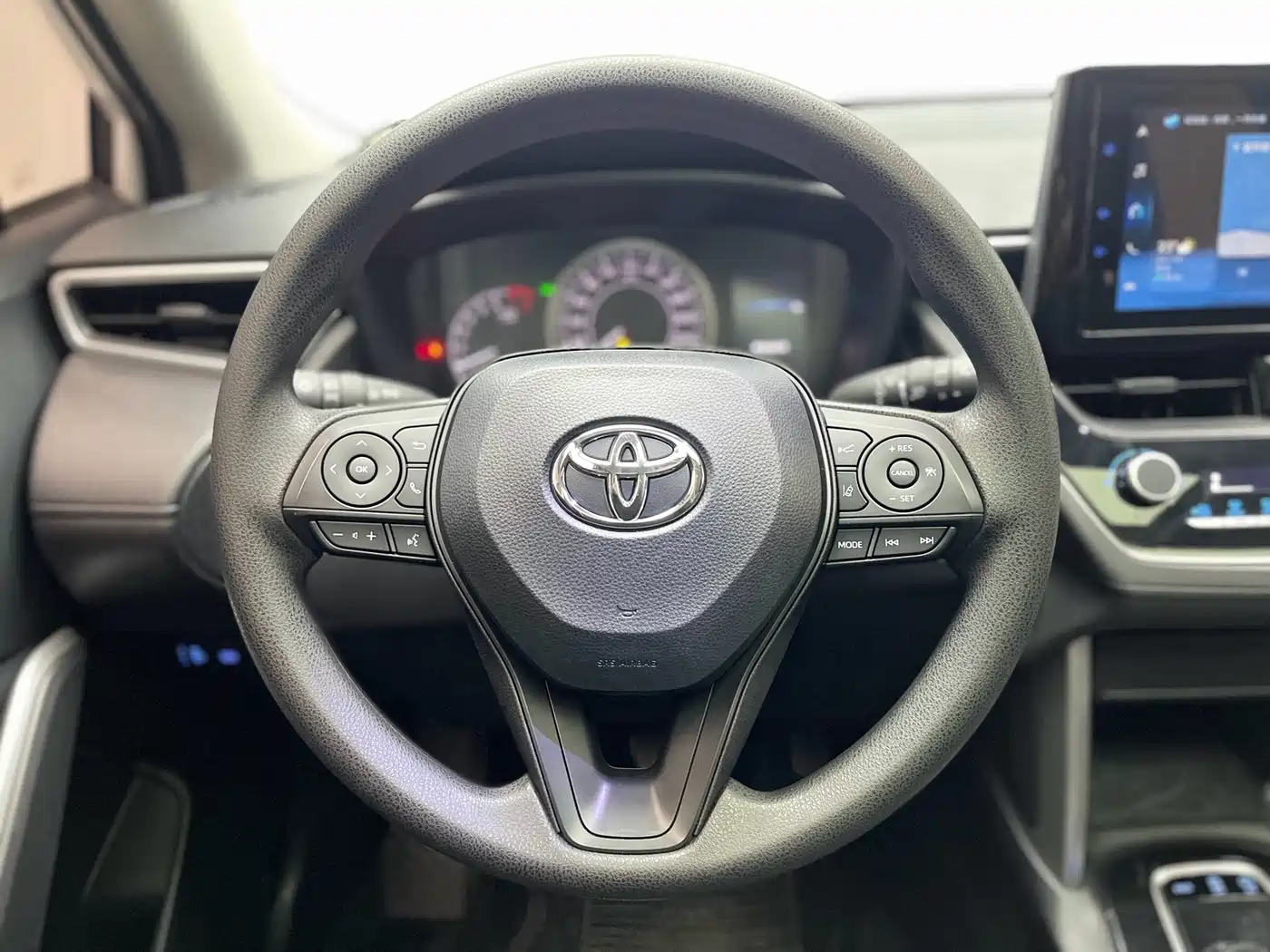 Toyota Corolla Cross 2023 2.0L Elite Edition фото 6