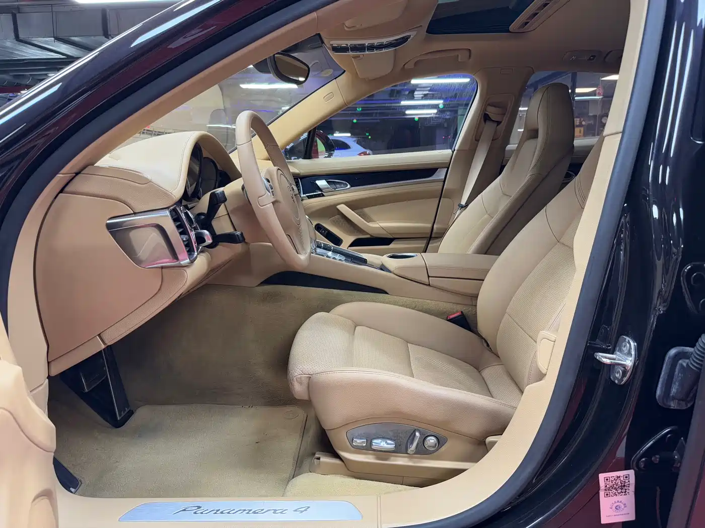Porsche Panamera 2014 Panamera 4 3.0T фото 14