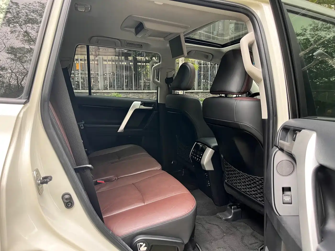Toyota Prado 2018 3.5L Automatic TX-L NAVI Rear-mounted Spare Tire фото 5