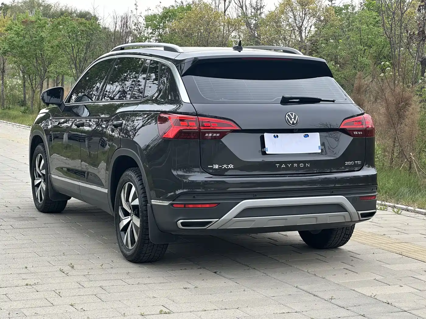 Volkswagen Tayron 2022 280TSI 2WD Luxury Smart Connect Edition фото 5