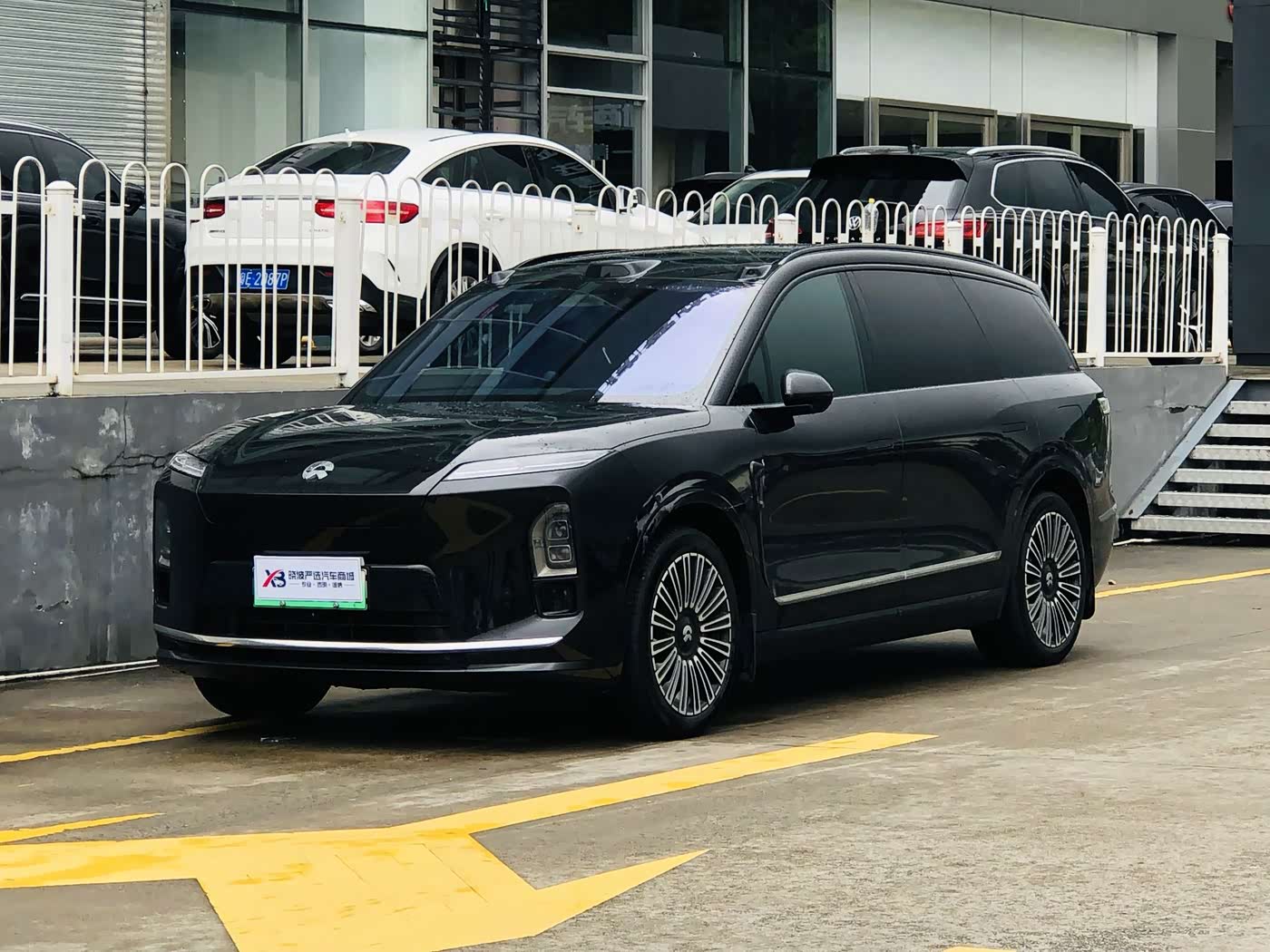 NIO ES8