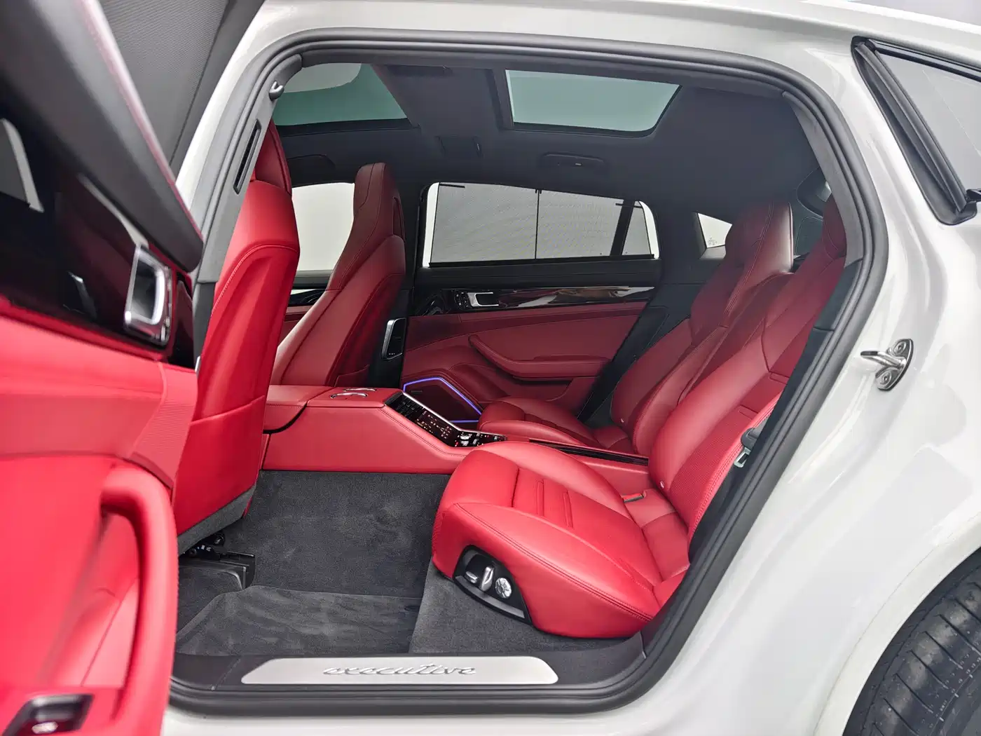 Porsche Panamera 2019 Panamera 4 Executive Long Wheelbase 2.9T фото 6