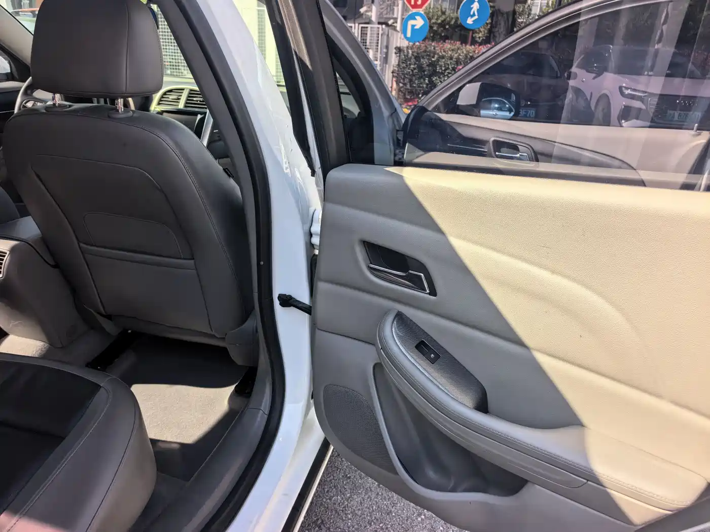 Chevrolet Malibu 2013 2.0L Automatic Luxury Edition фото 20