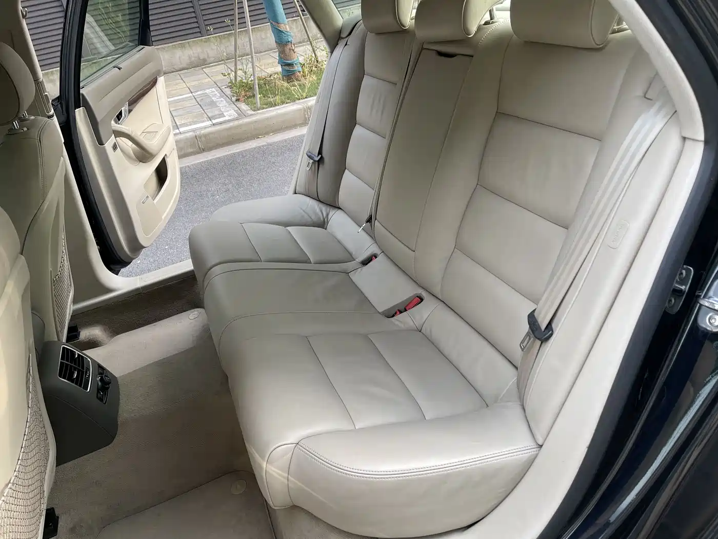 Audi A6L 2011 3.0 TFSI quattro Luxury фото 14
