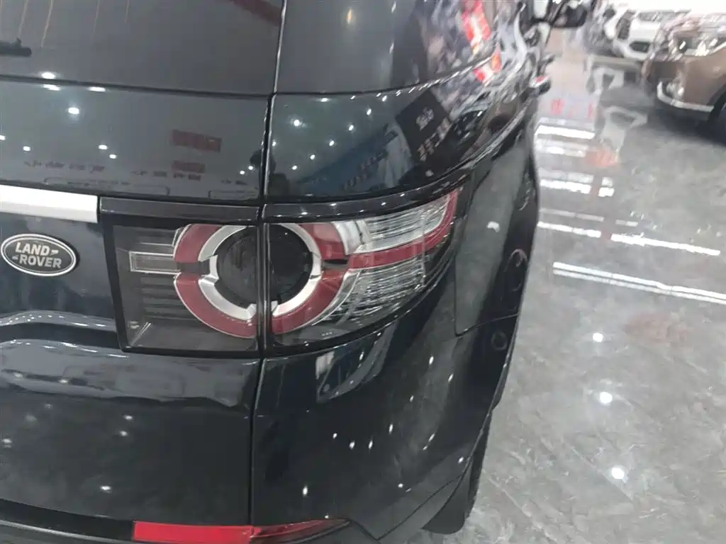 Land Rover Discovery Sport (Import) 2015 2.0T HSE Luxury фото 8