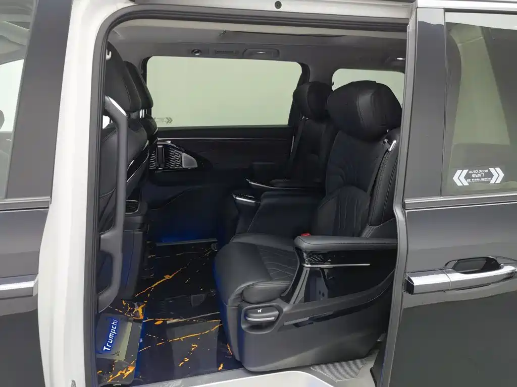 GAC Trumpchi M8, миниатюра 15