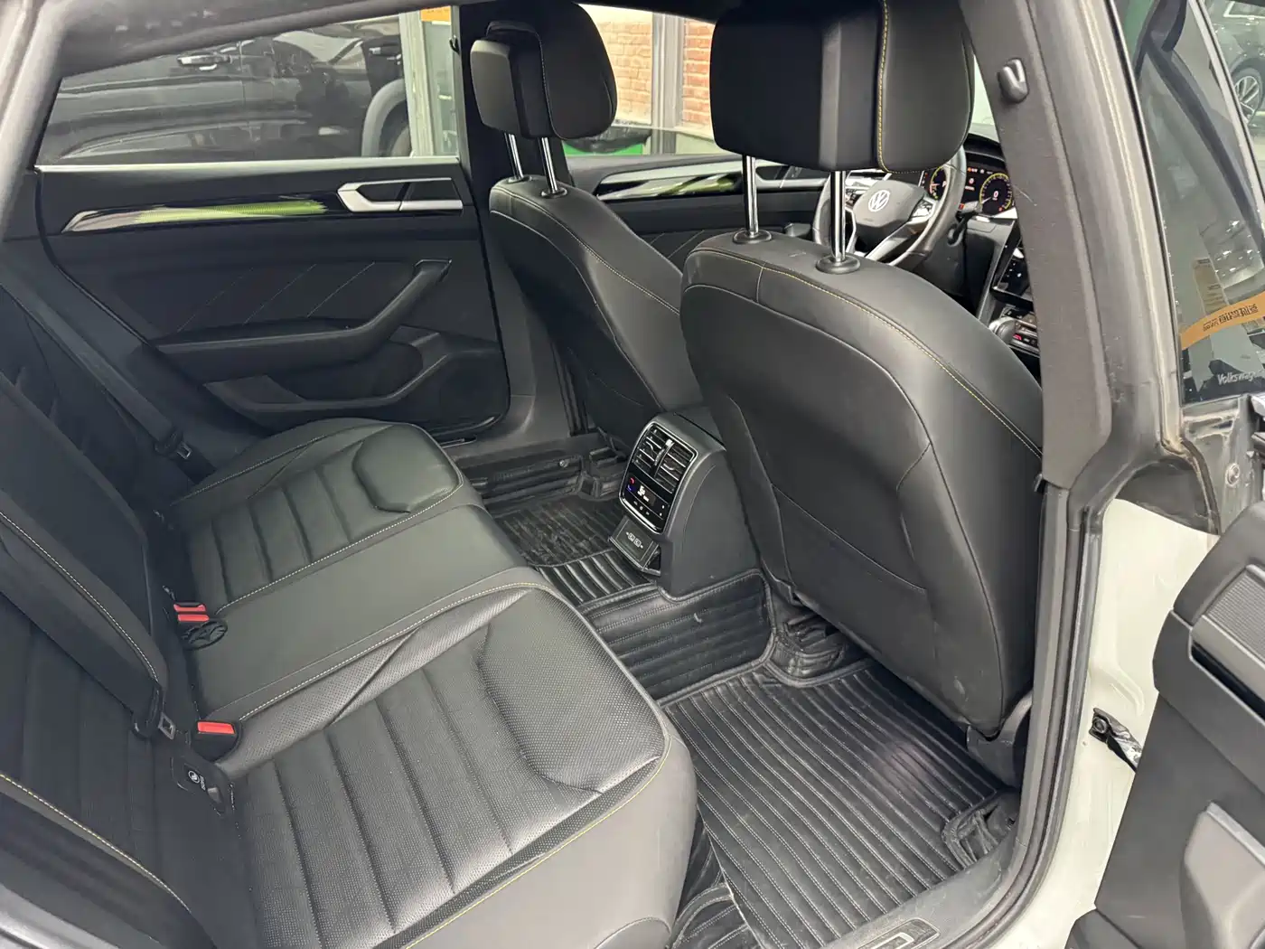Volkswagen FAW-Volkswagen CC 2023 380TSI Eye-catching Edition фото 21