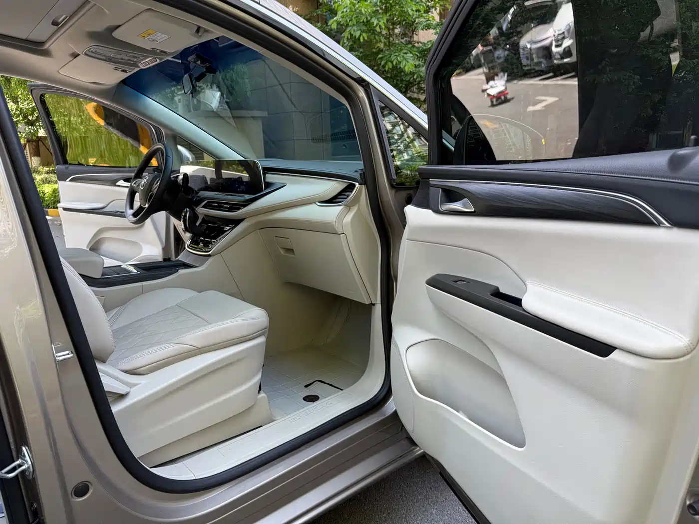 Buick GL8 2023 ES Landmaster Comfort фото 4