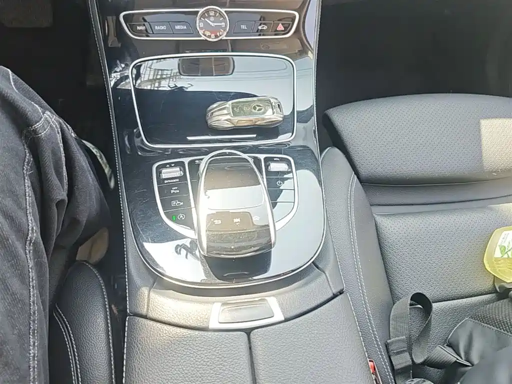 Mercedes-Benz E-Class 2017 E 200 L Sport 4MATIC фото 14