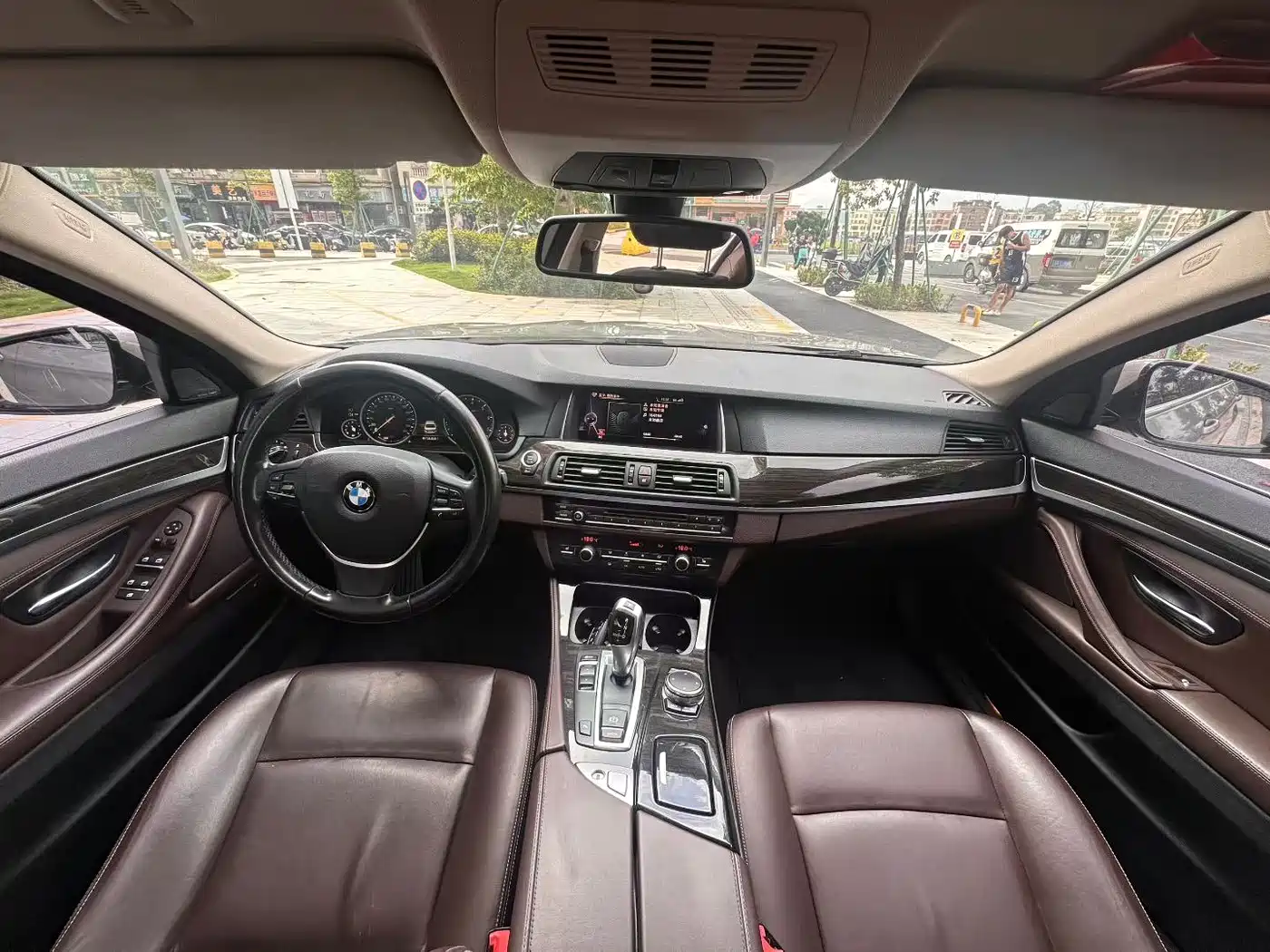BMW 5 Series 2017 525Li Luxury Design Package фото 6