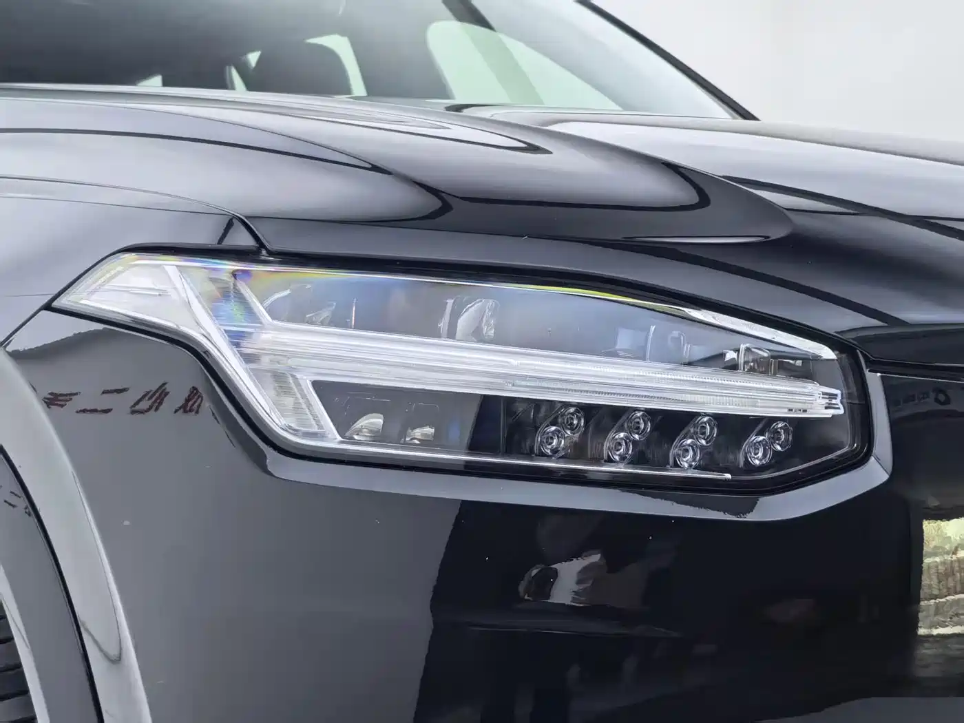 Фото 4 - Volvo XC90