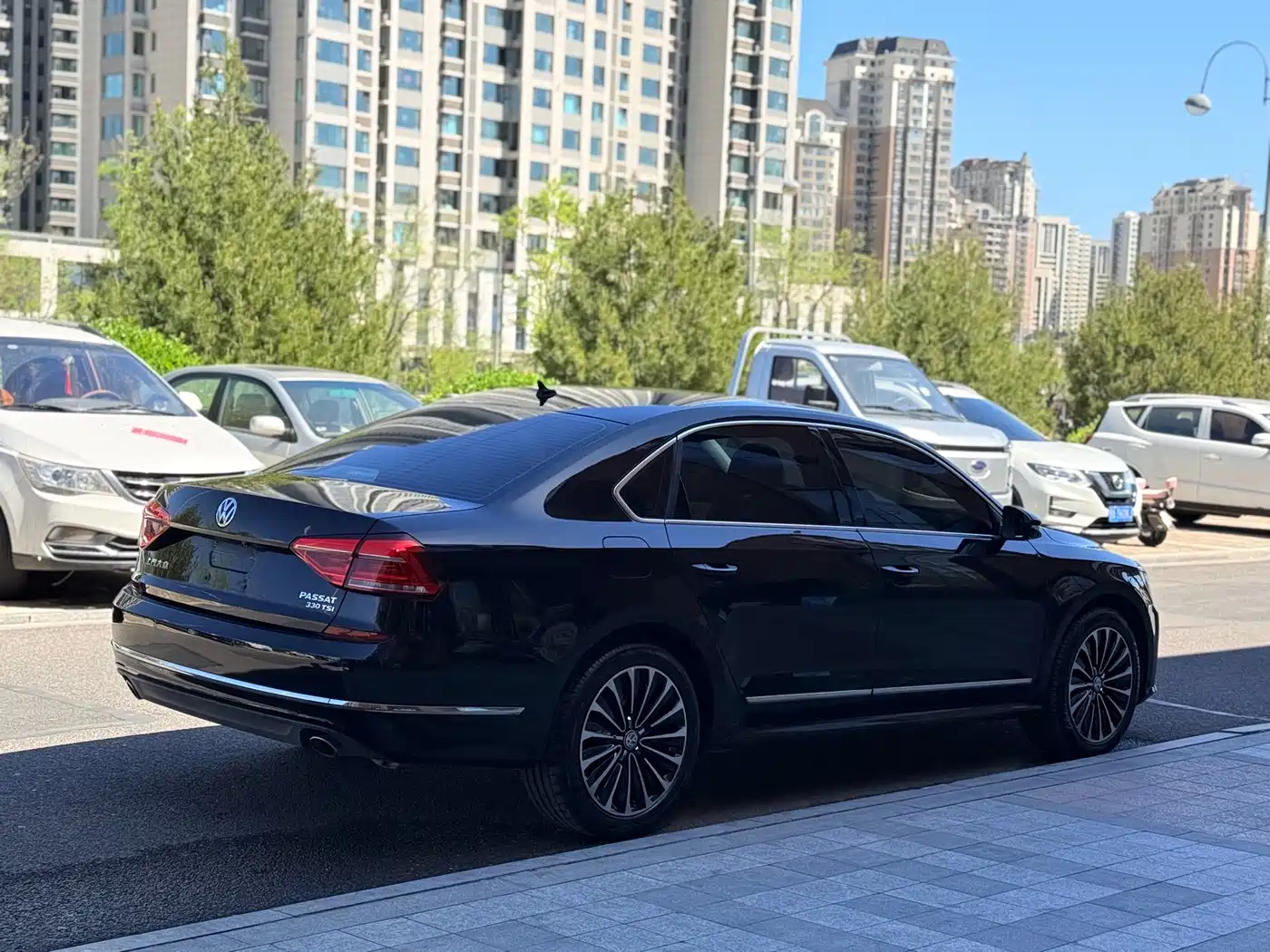 Volkswagen Passat 2017 330TSI DSG Prestige фото 16