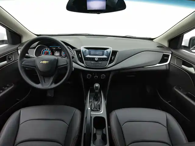 Chevrolet Cavalier 2016 1.5L Automatic Enjoyment Edition — фото 5