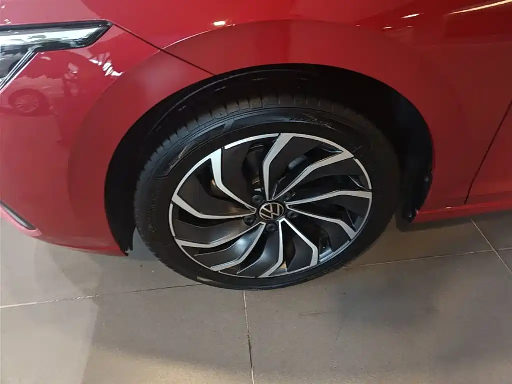 Volkswagen Golf 2023 Facelift 280TSI DSG Pro фото 23