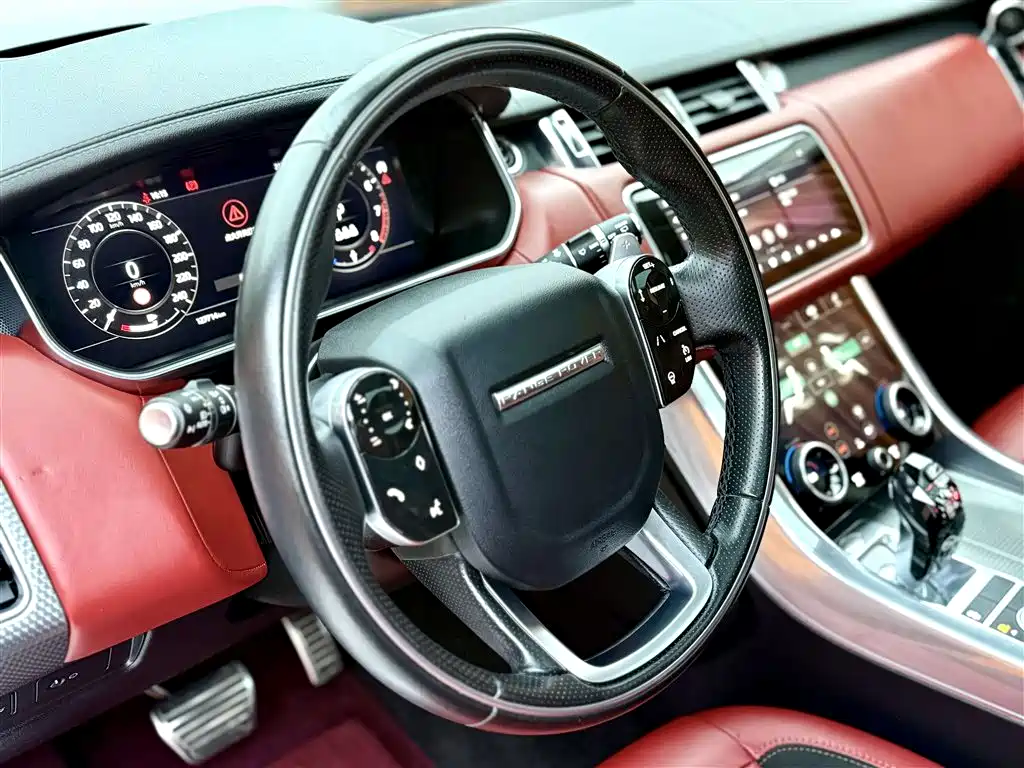 Land Rover Range Rover Sport 2021 3.0 L6 Gloss Black Edition фото 10