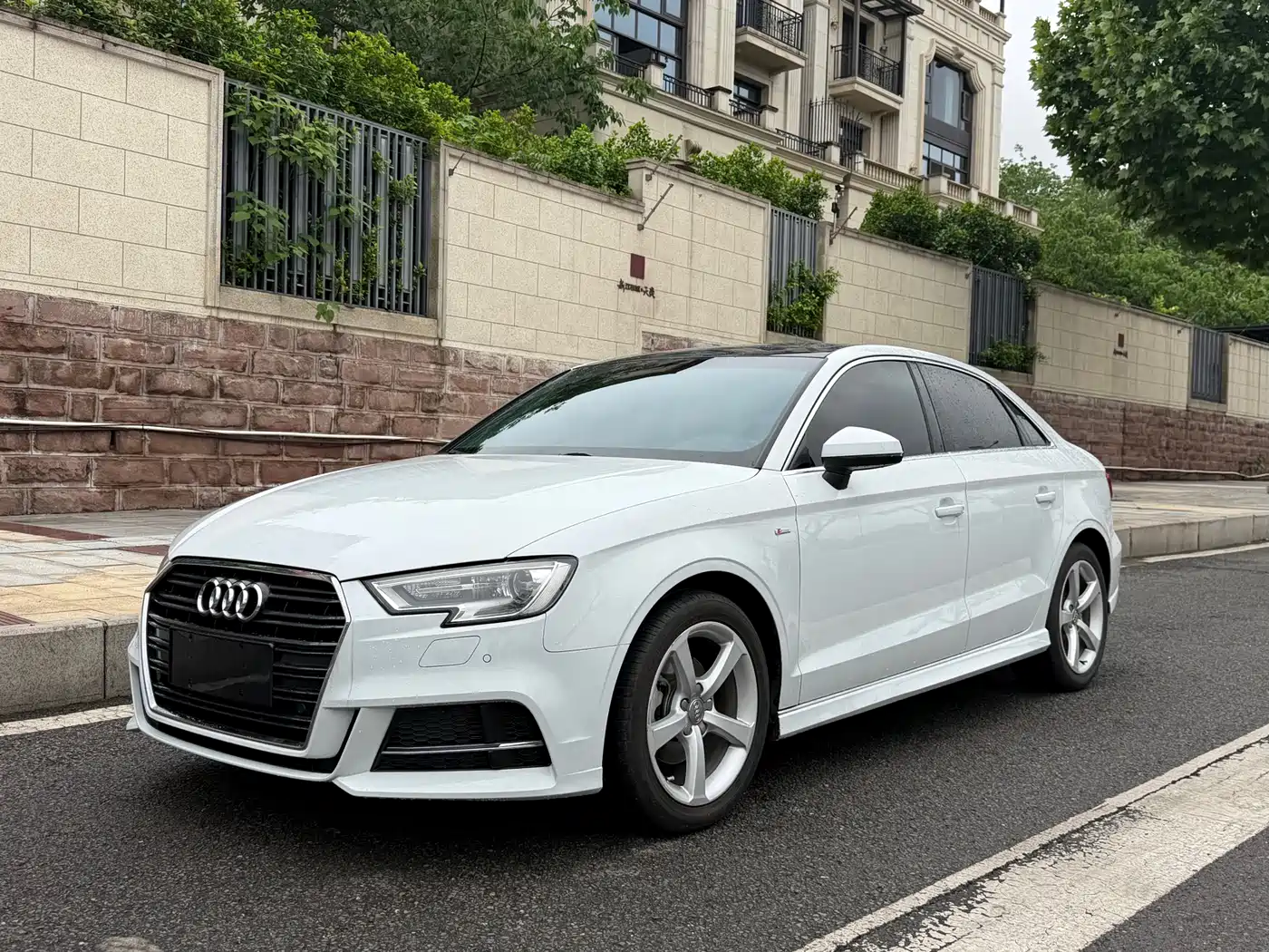 Audi A3 2017 Limousine 35 TFSI Fashion фото 3