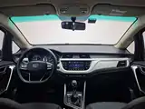 Фото 12 - Geely Vision X3