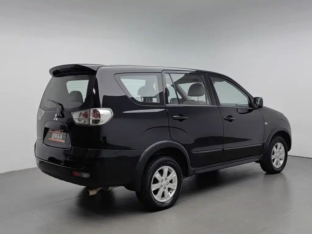 Mitsubishi Zinger 2014 2011 2.0L Automatic Luxury