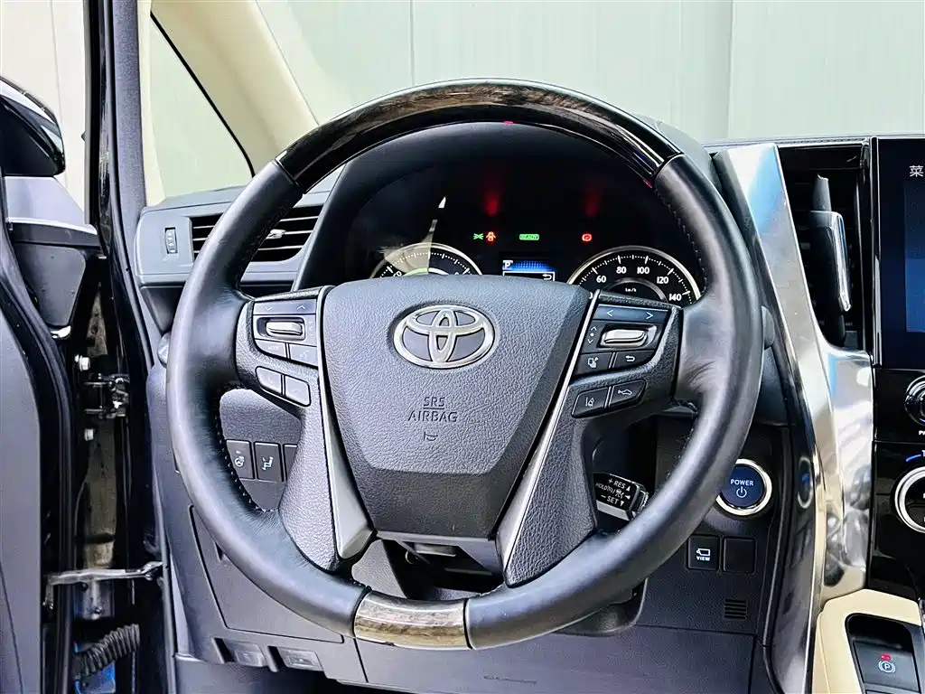 Toyota Vellfire 2020 Twin Engine 2.5L HV Premium Edition фото 10
