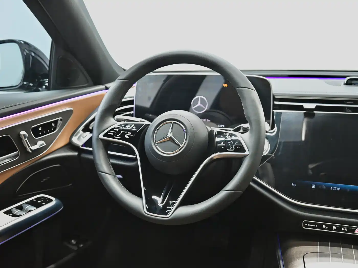 Mercedes-Benz E-Class New Energy 2024 E 350 e L Plug-in Hybrid Sedan фото 13