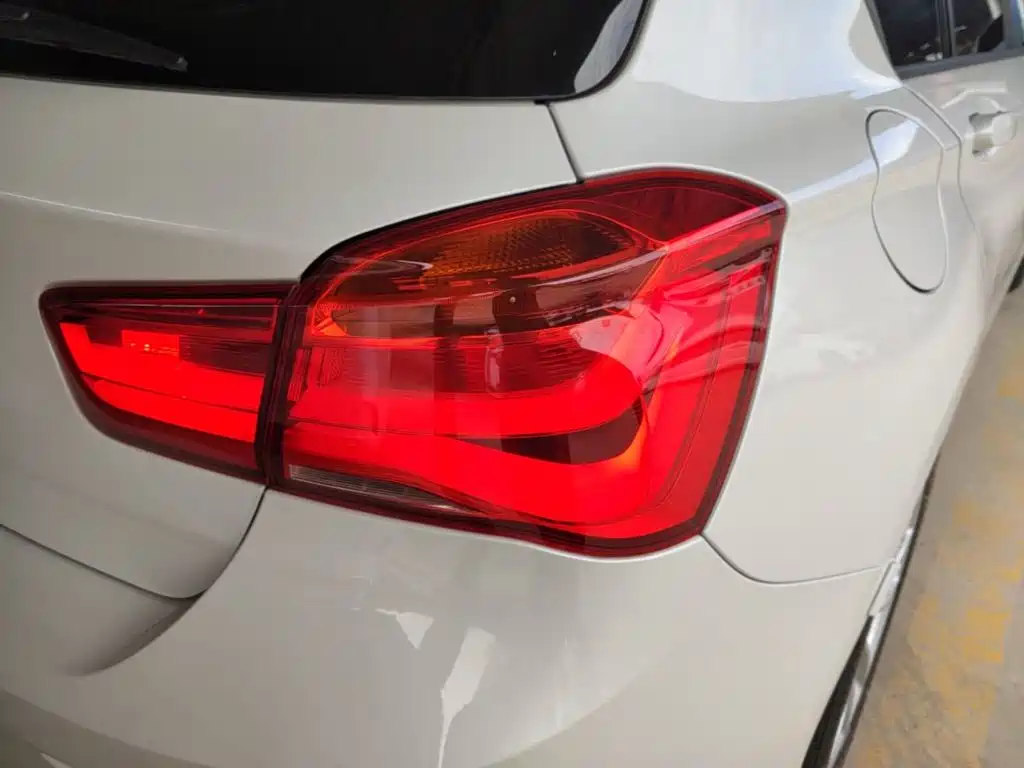 Фото 8 - BMW 1 Series (Import)