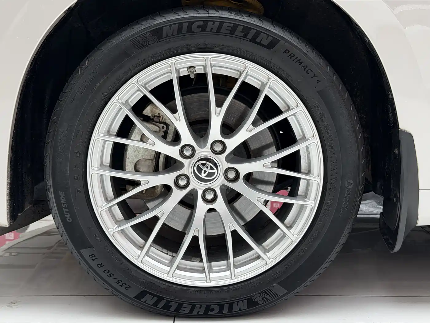 Toyota Vellfire 2019 Hybrid 2.5L HV Premium Edition фото 12