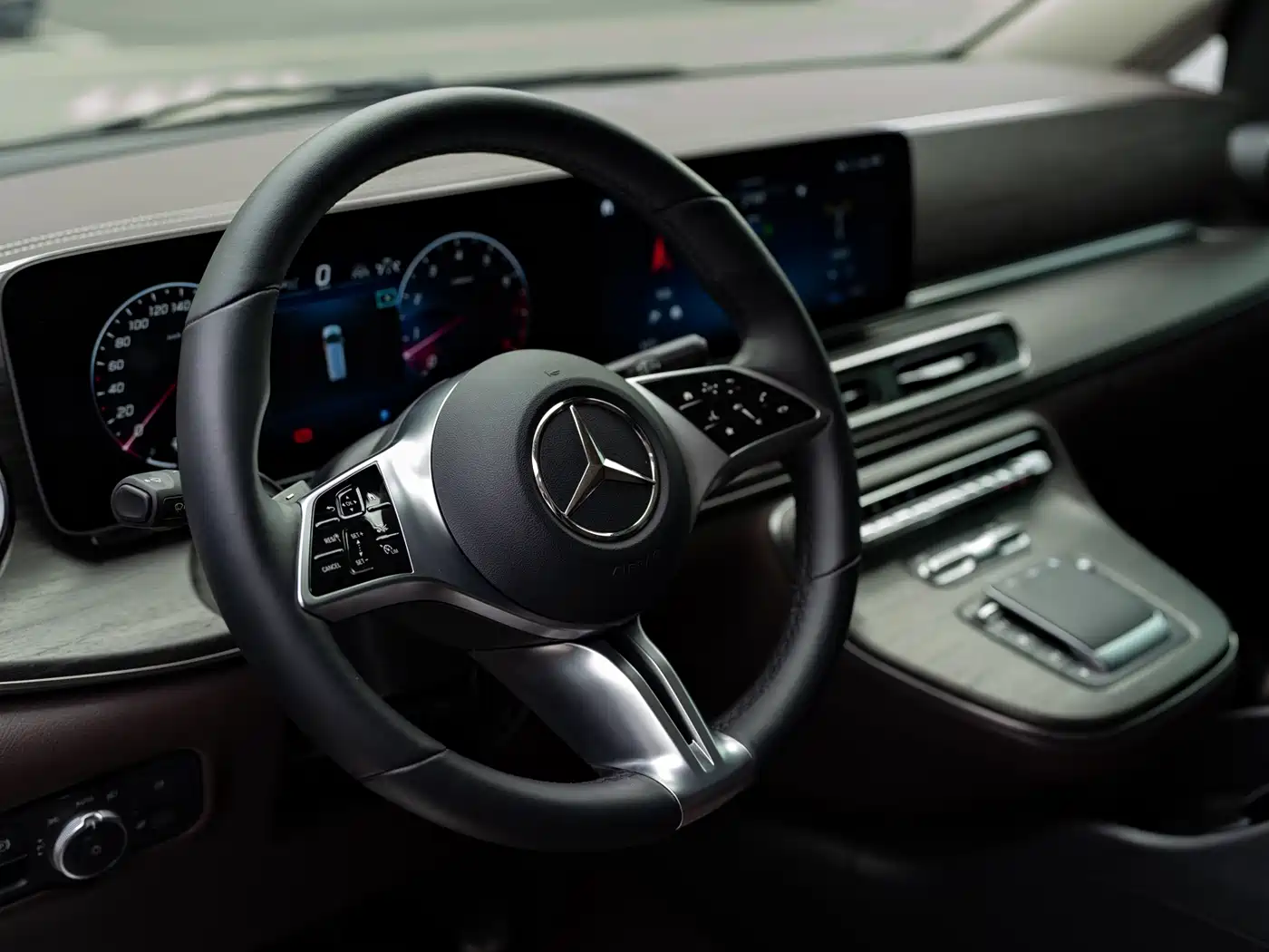 Mercedes-Benz V-Class 2025 2024 V 300 L Long Wheelbase Premium