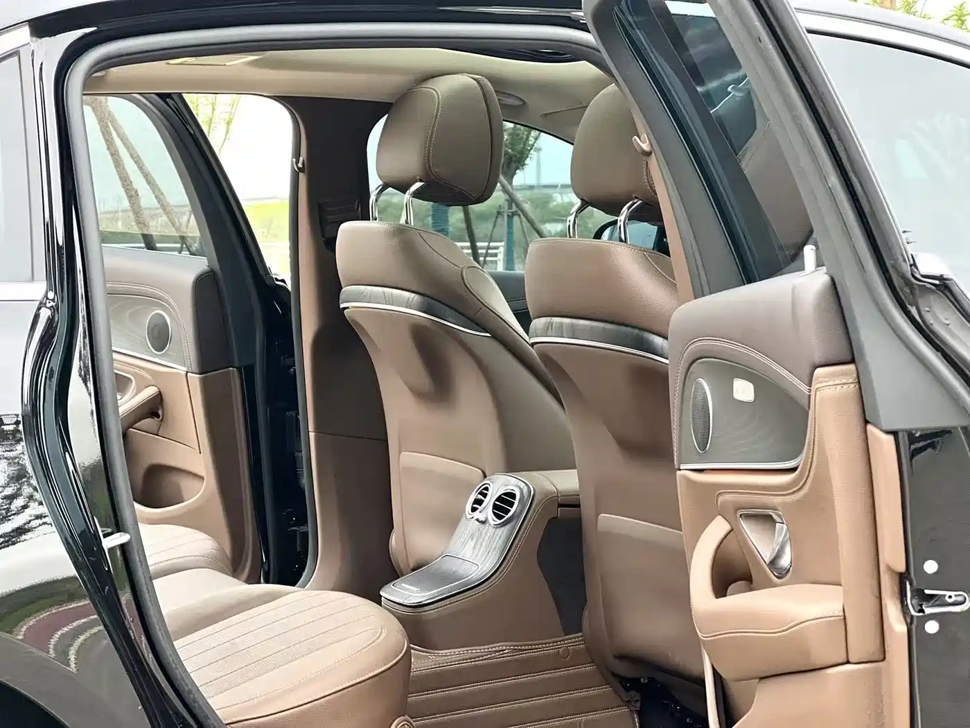 Mercedes-Benz E-Class 2023 E 300 L Fashion фото 10