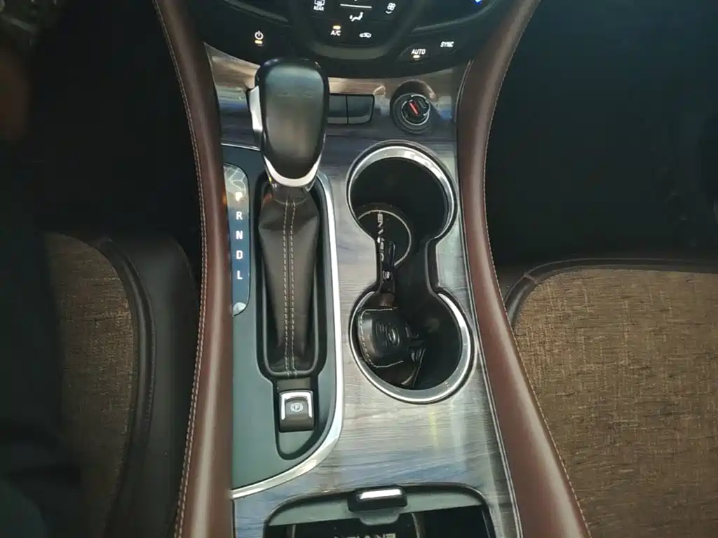 Photo 14 - Buick Envision Plus