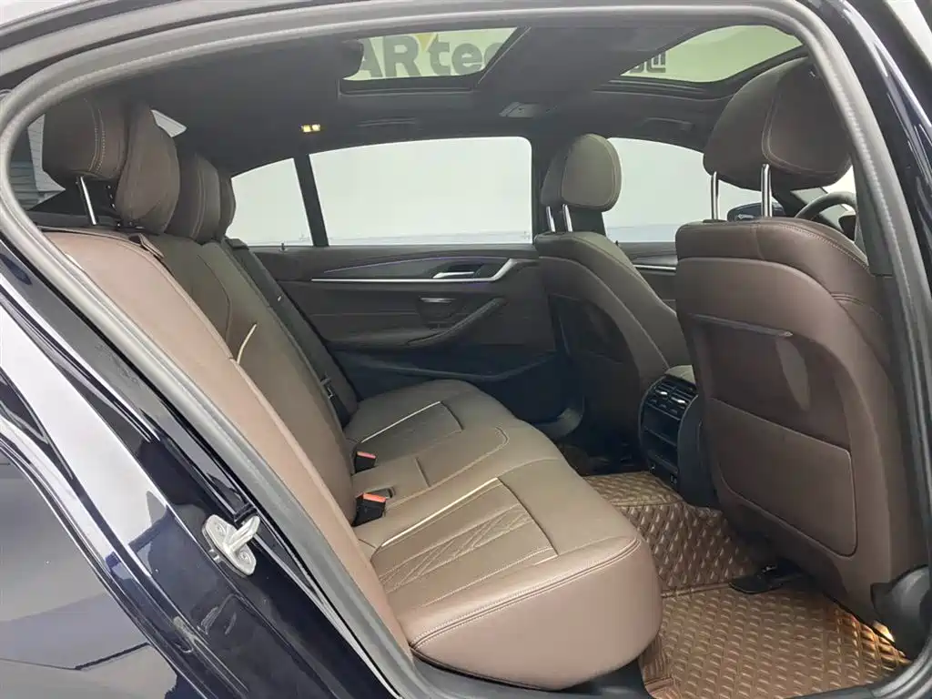BMW 5 Series 2021 530Li Leading M Sport Package фото 22