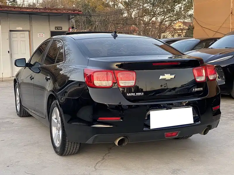 Chevrolet Malibu 2012 2.0L Automatic Luxury Edition фото 16