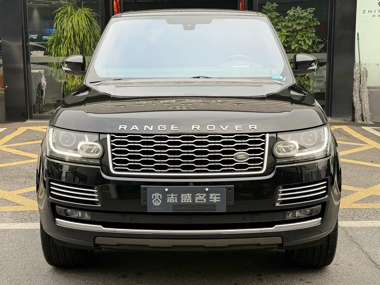 صورة 2 - Land Rover Range Rover