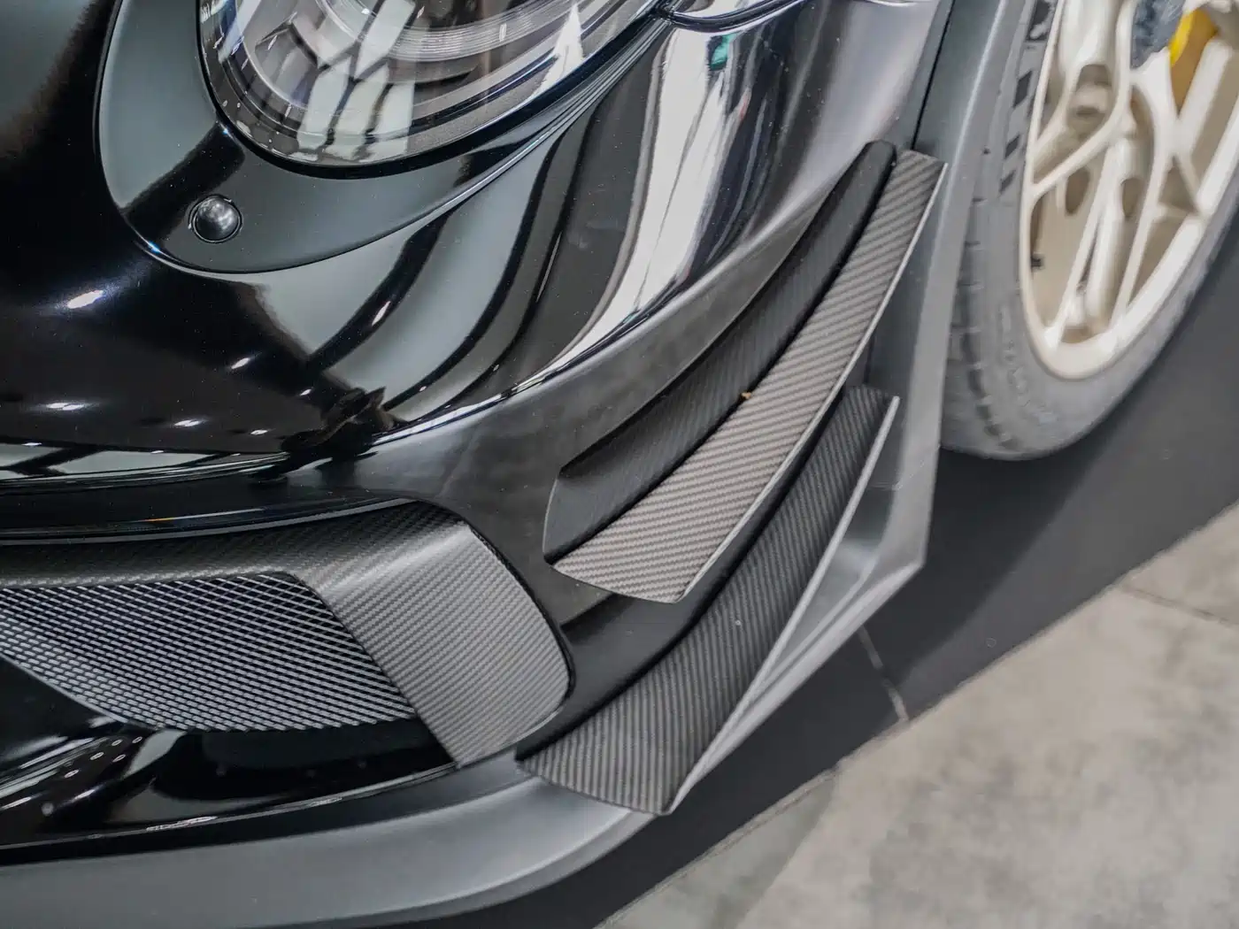 Porsche 911 2018 GT3 RS 4.0L фото 11