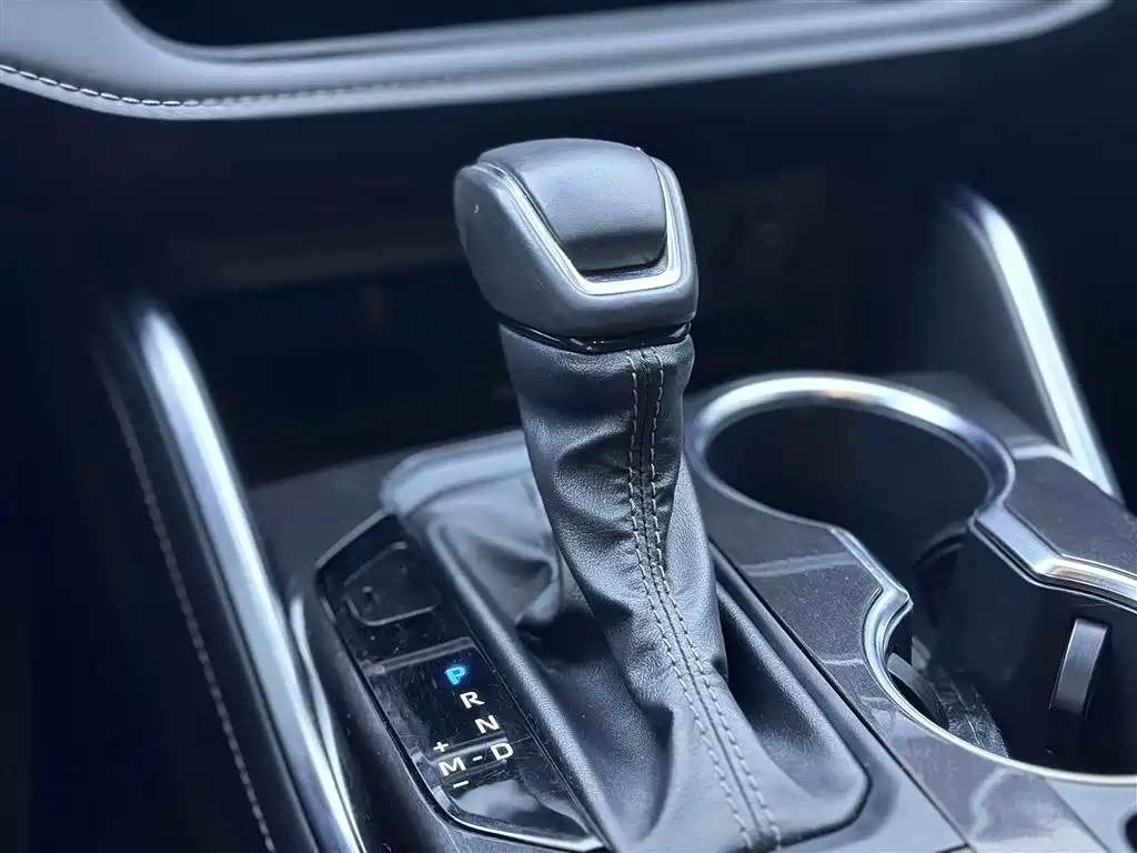 Toyota Crown Kluger 2022 2.0T 4WD Dynamic Edition фото 18