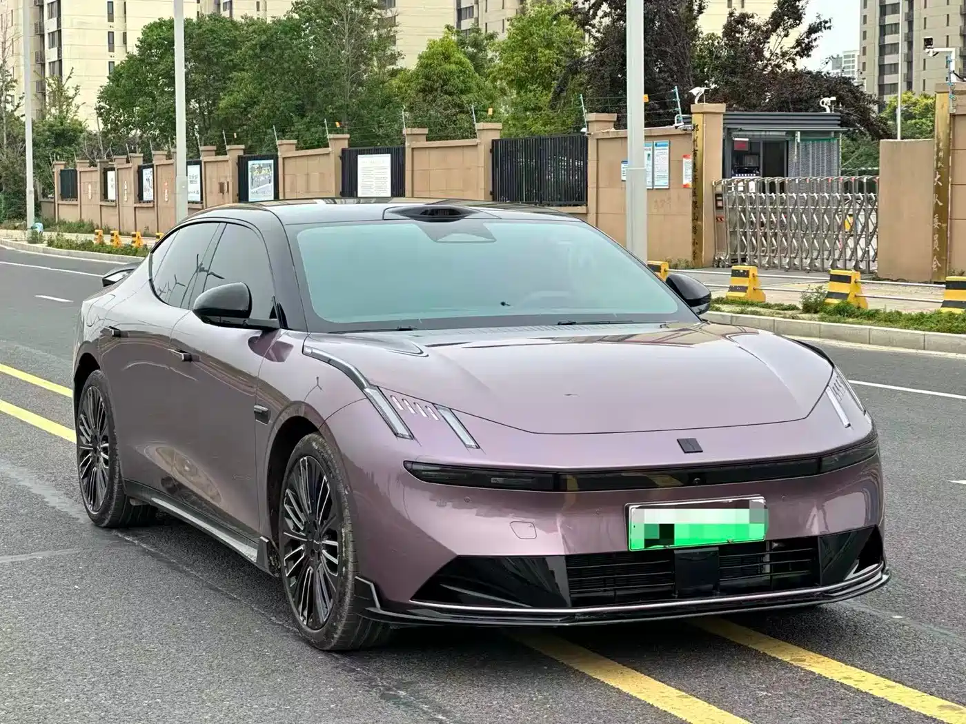 Lynk & Co 10 EM-P 2025 Model 120km Base Version фото 3