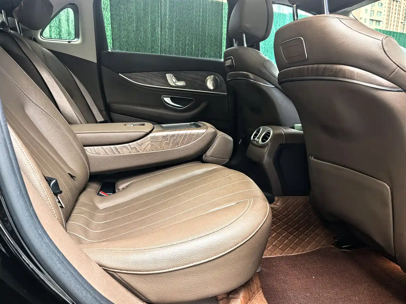 Mercedes-Benz E-Class 2019 E 300 L Luxury фото 11