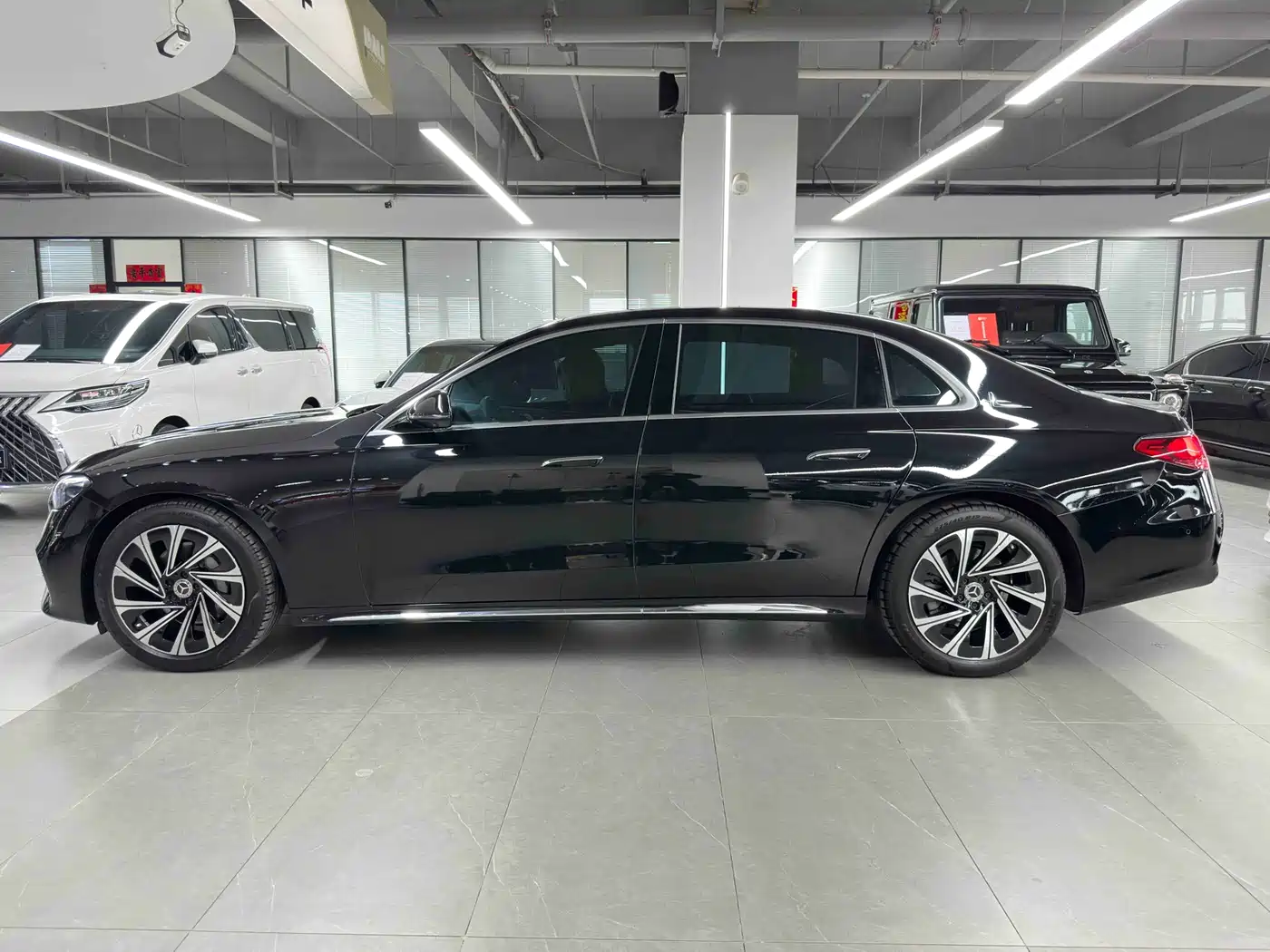 Mercedes-Benz E-Class 2025 Facelift E 300 L Luxury фото 3