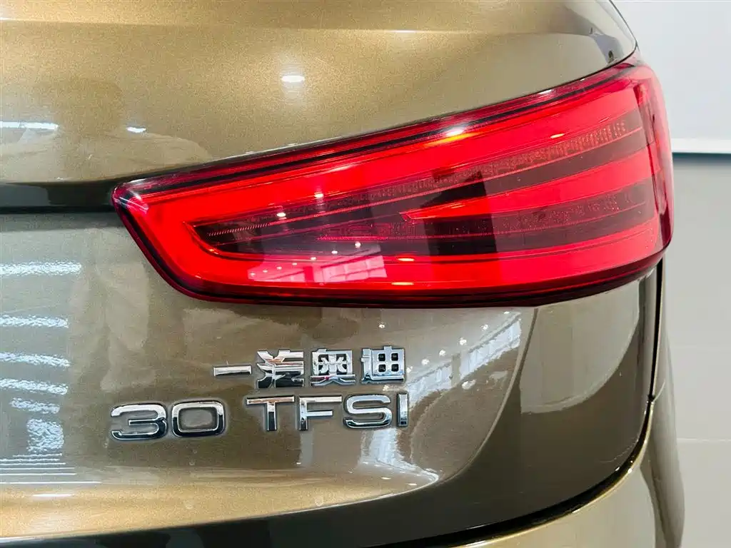 Audi Q3 2015 30 TFSI Comfort фото 16