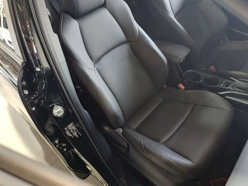 Toyota Frontlander 2024 2.0L CVT Leading Plus Edition фото 25