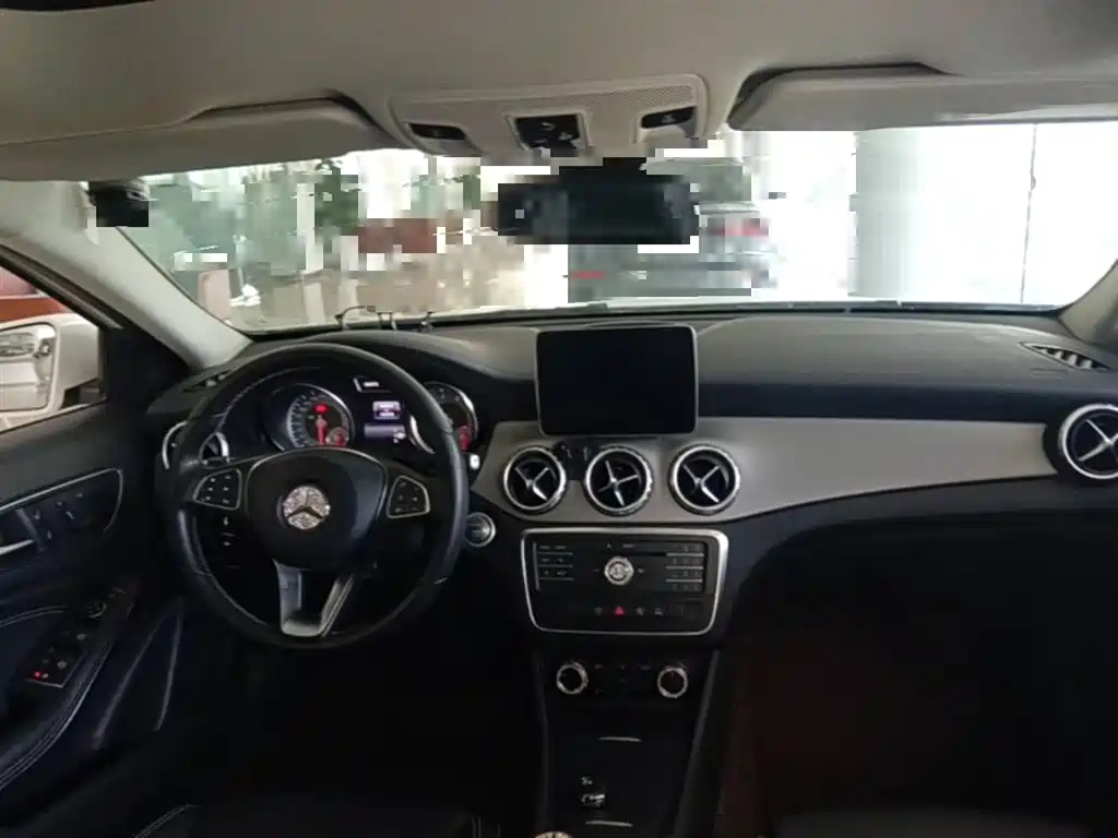 Mercedes-Benz GLA 2016 GLA 200 Fashion фото 16