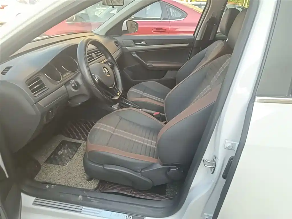 Volkswagen Lavida 2019 Lavida Start 1.5L Auto Comfort (China VI) фото 15