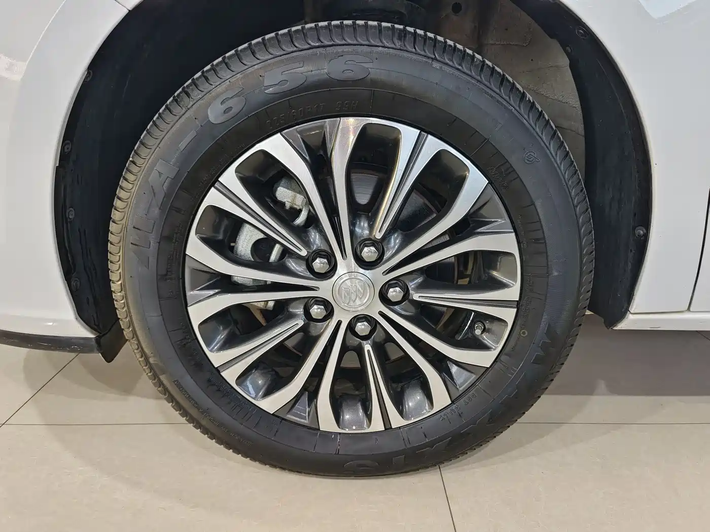 Buick GL8 2021 Land Business Class 652T Luxury фото 4